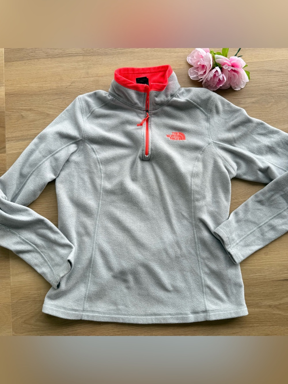 The North Face jacket Quarter Zip Pullover Fleece small gray Neon orange logo